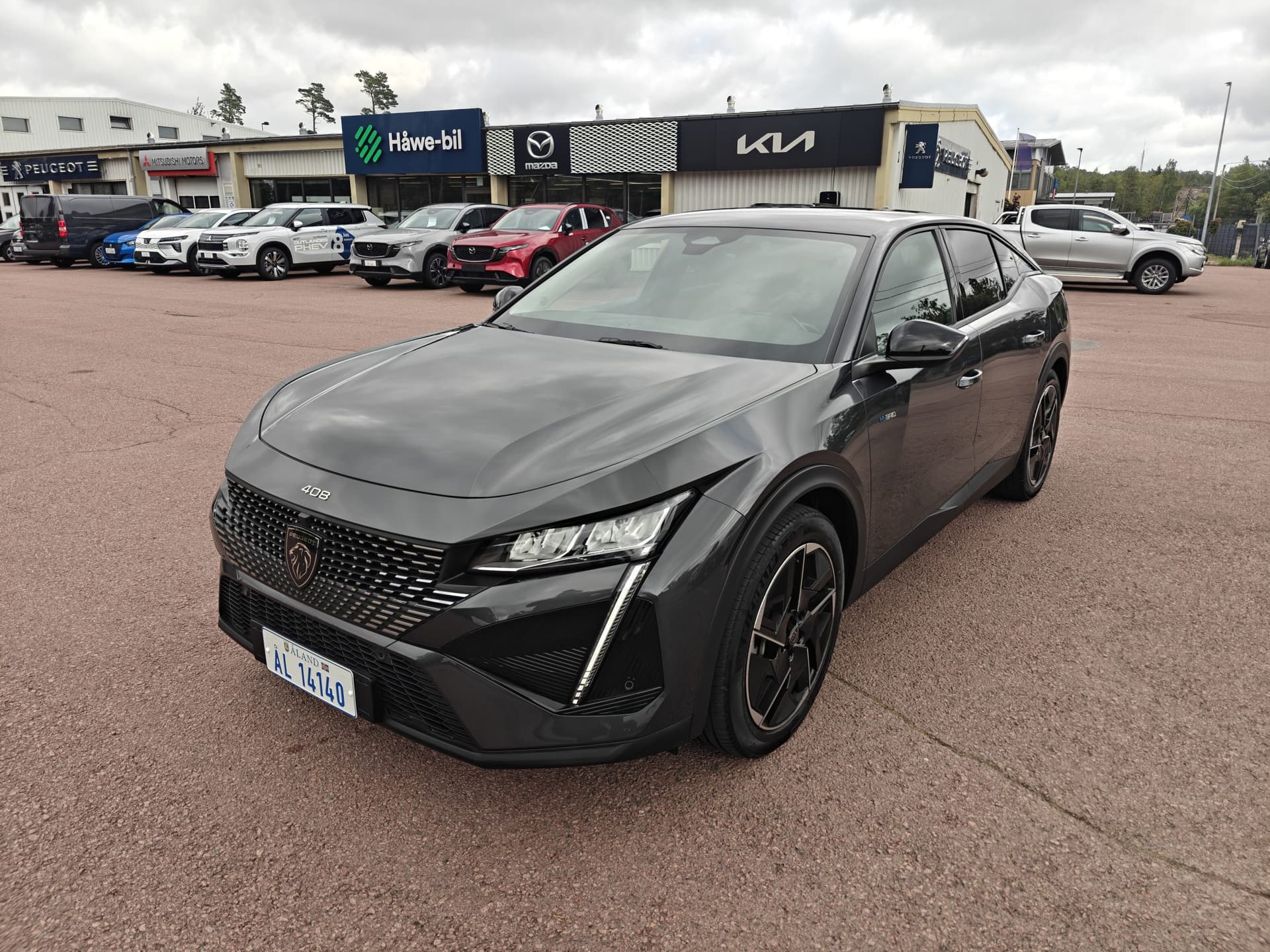 Peugeot 408