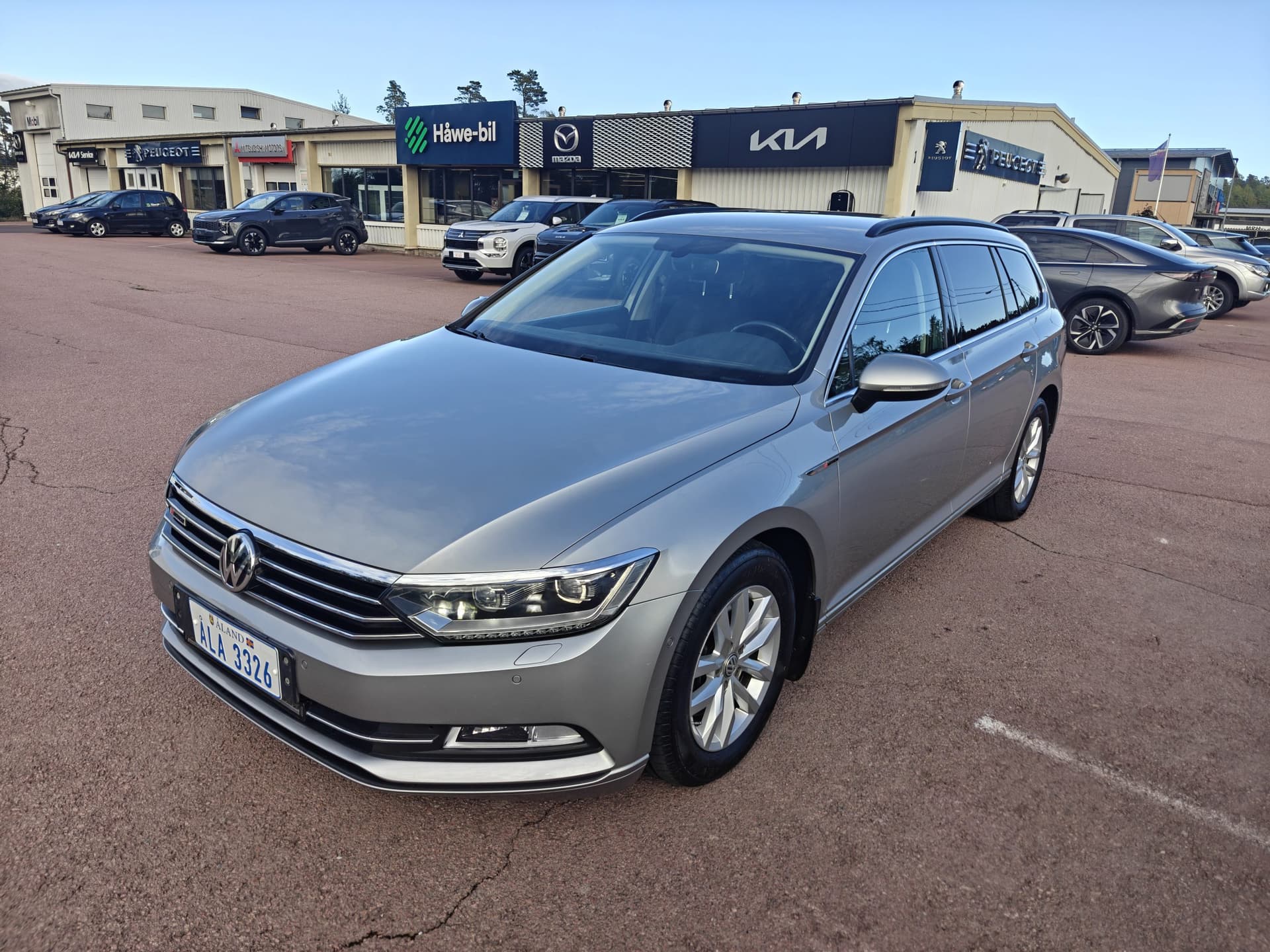 Volkswagen Passat, bild 1 av 17