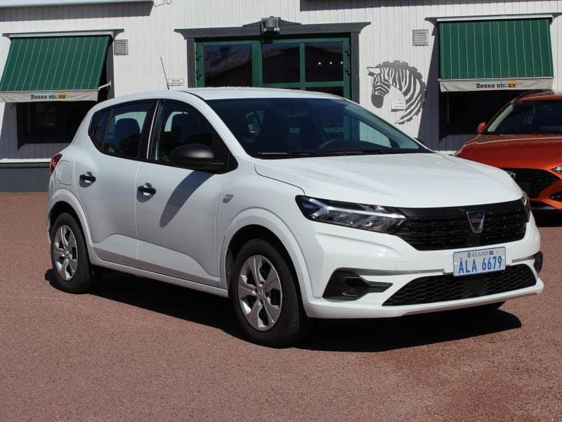 Dacia Sandero, bild 1 av 9